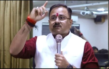 अलका को नजरबंद करना लोकतंत्र कि हत्या है – नितिन