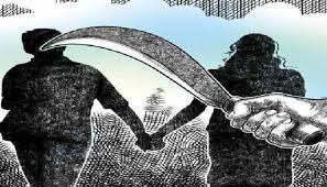ऑनर किलिंग : बेटी को बॉयफ्रेंड संग देख गुस्साए पिता ने कुल्हाड़ी से काट दिया