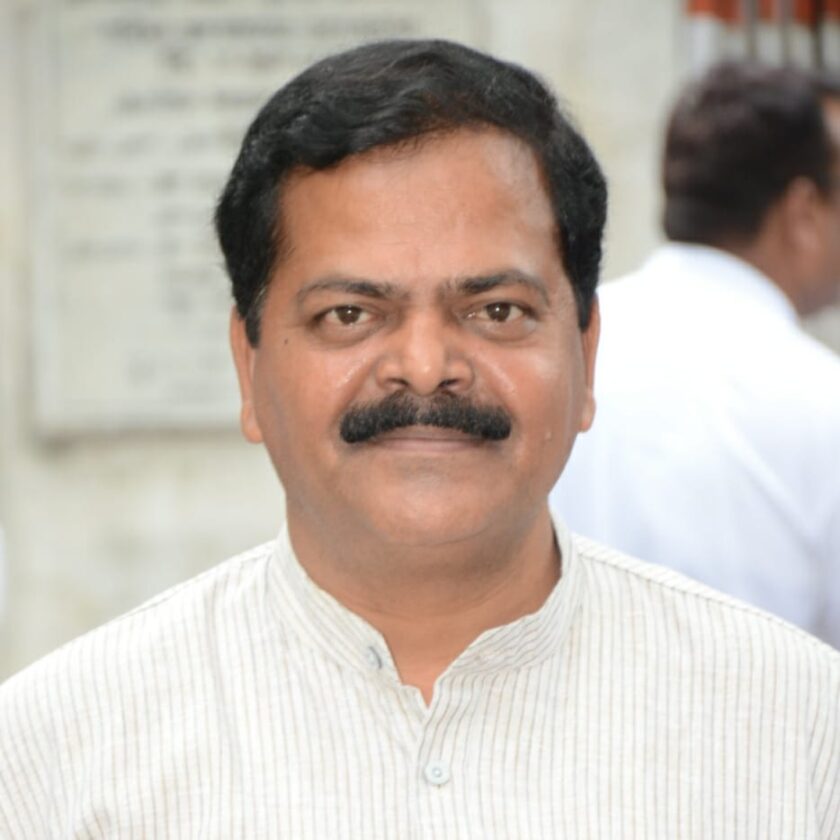 भाजपा बताए कि सरदार पटेल स्टेडियम का नाम बदलकर नरेंद्र मोदी के नाम से क्यों? – आर पी सिंह