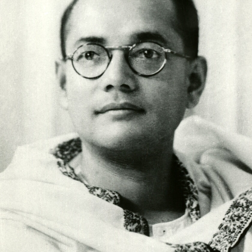 नेताजी सुभाष चंद्र बोस की पुण्यतिथि पर उन्हें स्वराज मिशन की ओर से श्रद्धांजलि