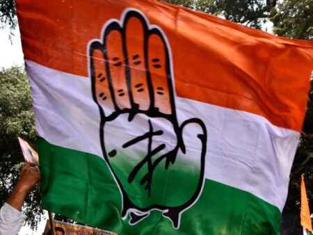 राष्ट्रीय अध्यक्ष के दौरे से पहले कांग्रेस पार्टी में घमासान!